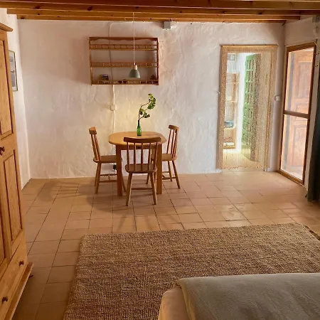 Cozy Boho House In דירה